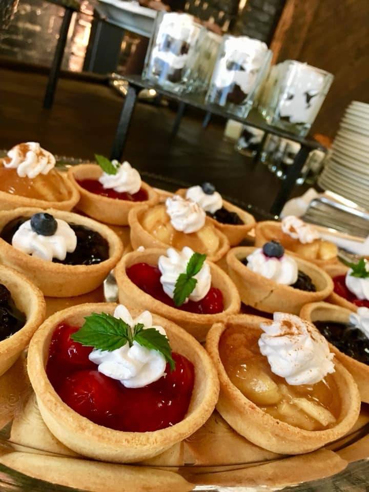 Apple Blossom Café & Catering | restaurant | 409 Cullom St, Clinton, TN 37716, USA | 8654575618 OR +1 865-457-5618