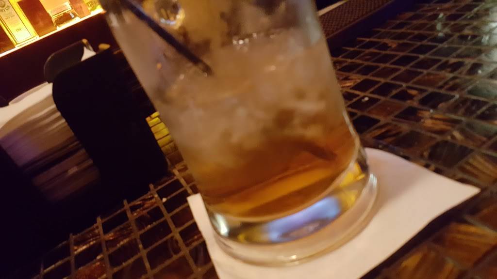 Happy Ours Bar & Grill | restaurant | 1622 Lee Rd, Cleveland, OH 44118, USA | 2163213335 OR +1 216-321-3335