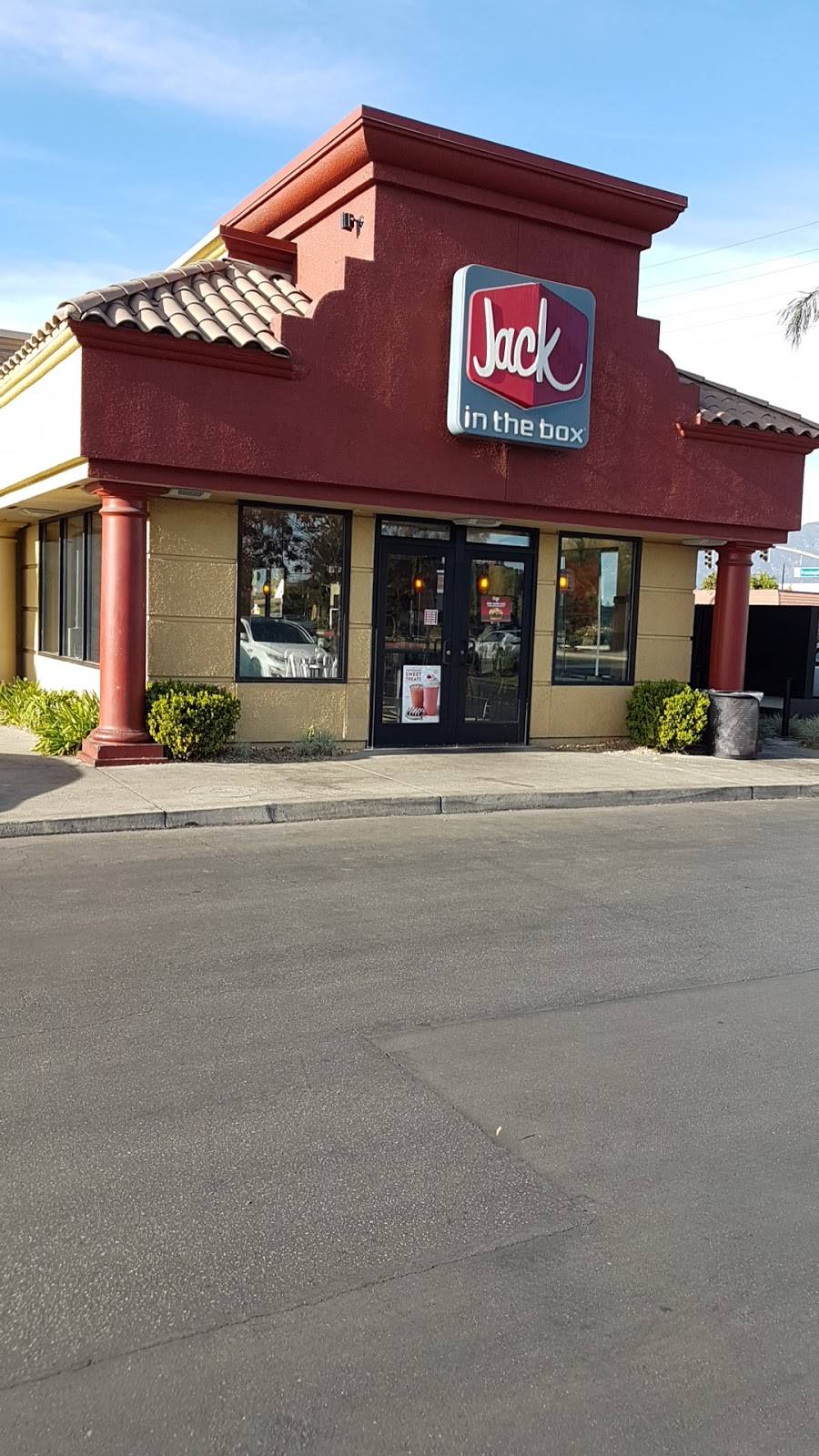 Jack in the Box | restaurant | 3188 Baldwin Park Blvd, Baldwin Park, CA 91706, USA | 6263376098 OR +1 626-337-6098