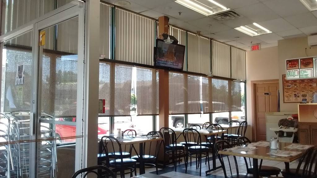 Pizza Celine Charlemagne | restaurant | 115 Rue Chopin, Charlemagne, QC J5Z 4P8, Canada | 4505820008 OR +1 450-582-0008