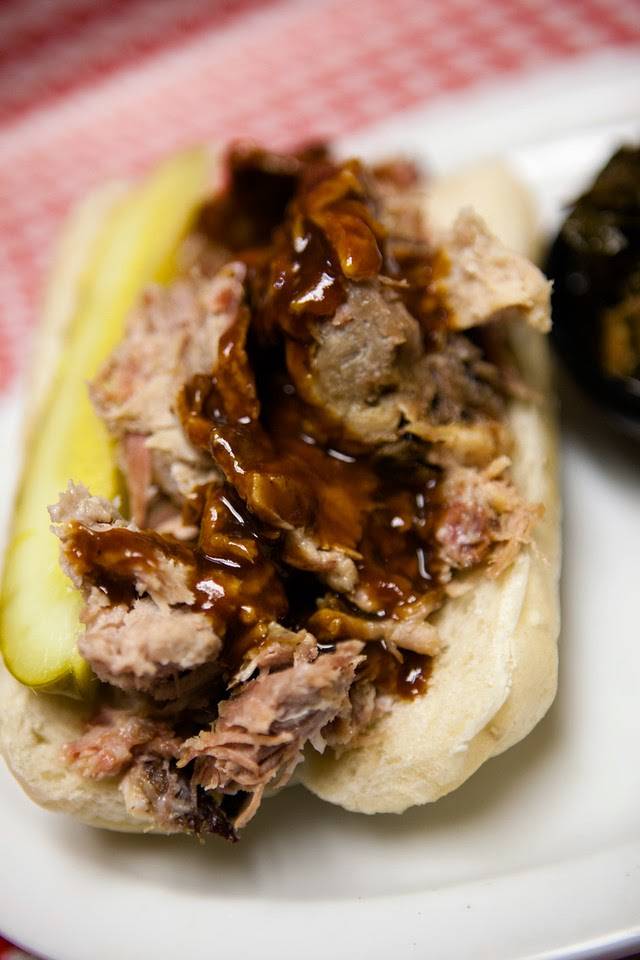 Stonewood Smokehouse Bar & BBQ | restaurant | 28775 Utica Rd, Roseville, MI 48066, USA | 5867795630 OR +1 586-779-5630