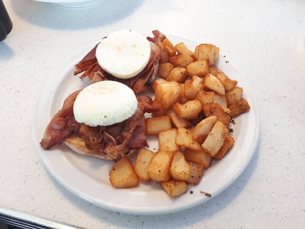 Shrubbys | restaurant | 1274 Trans-Canada Hwy, Peterborough, ON K9J 6X8, Canada | 7052957223 OR +1 705-295-7223