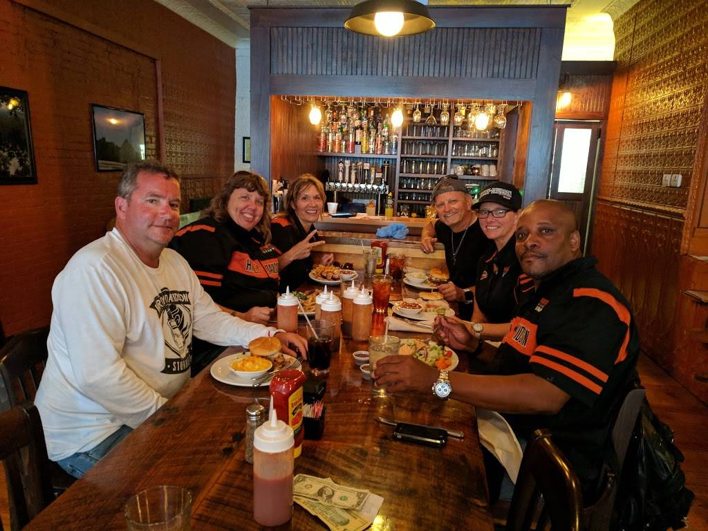 Tin Kitchen | restaurant | 509 Main St, Weston, MO 64098, USA | 8166400100 OR +1 816-640-0100