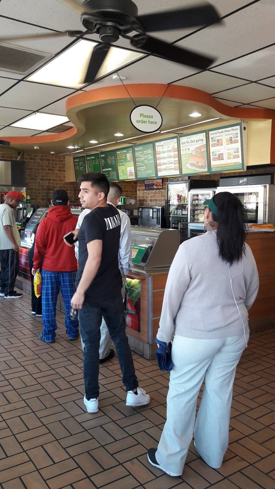 Subway | meal takeaway | 2701 Broadway, Sacramento, CA 95818, USA | 9163453059 OR +1 916-345-3059