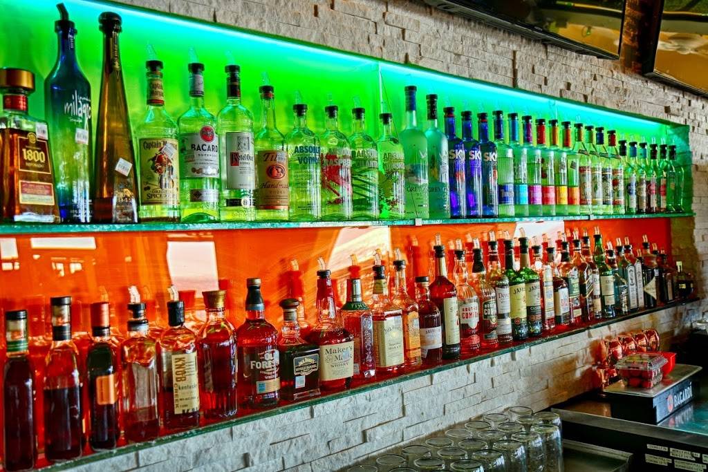 SideYard | restaurant | 3204 Seawall Blvd Suite D, Galveston, TX 77550, USA | 4096215237 OR +1 409-621-5237