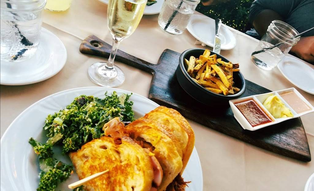 Creekside Grille | restaurant | 35960 Rancho California Rd, Temecula, CA 92591, USA | 9516999463 OR +1 951-699-9463