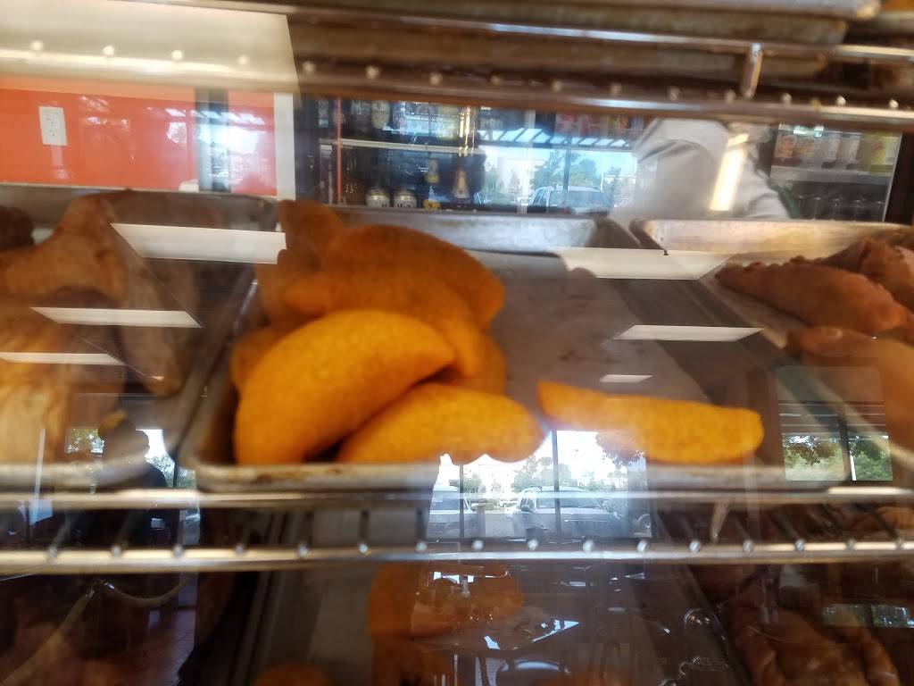 Supermercados El Bodegon | bakery | 8022 W Sample Rd, Margate, FL 33065, USA | 9542272753 OR +1 954-227-2753