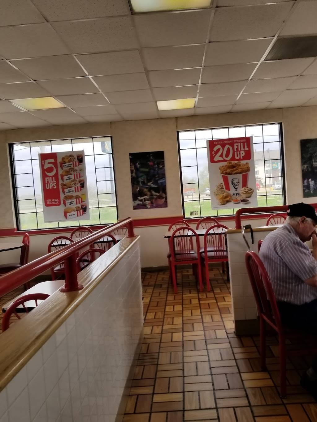 KFC | restaurant | 1706 W Market St, Bloomington, IL 61701, USA | 3098298932 OR +1 309-829-8932