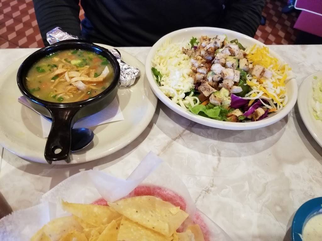 Chuys | restaurant | 8889 Gateway Blvd W Ste. 1500, El Paso, TX 79925, USA | 9153011942 OR +1 915-301-1942