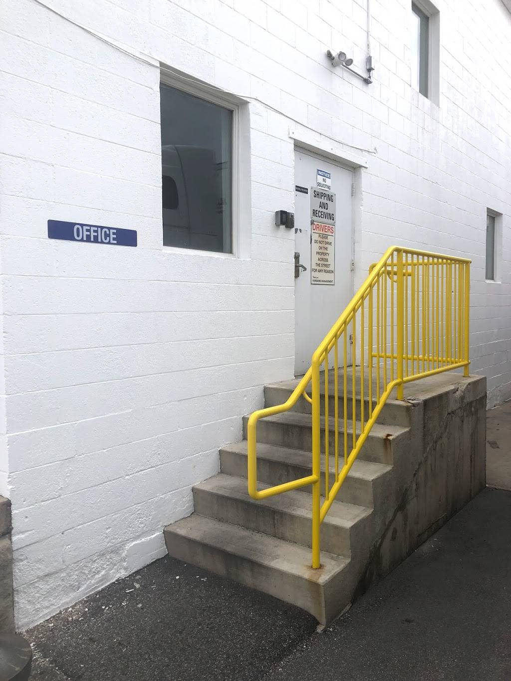 Medora Snack Co | meal takeaway | 79 Industrial Pl, Middletown, NY 10940, USA | 5165662300 OR +1 516-566-2300