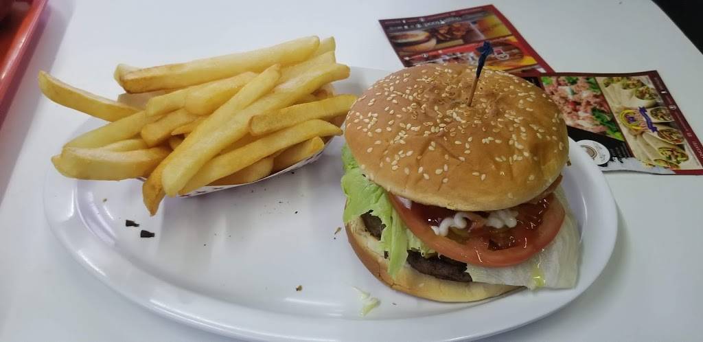 Q Burger | restaurant | Av. Ruiz 1373-3, Zona Centro, 22800 Ensenada, B.C., Mexico | 016461556238 OR +52 646 155 6238