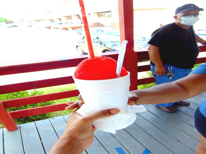 ALL SEASONS SNACK SHACK | restaurant | 8110 Southbank, Houston, TX 77033, USA | 3463393886 OR +1 346-339-3886