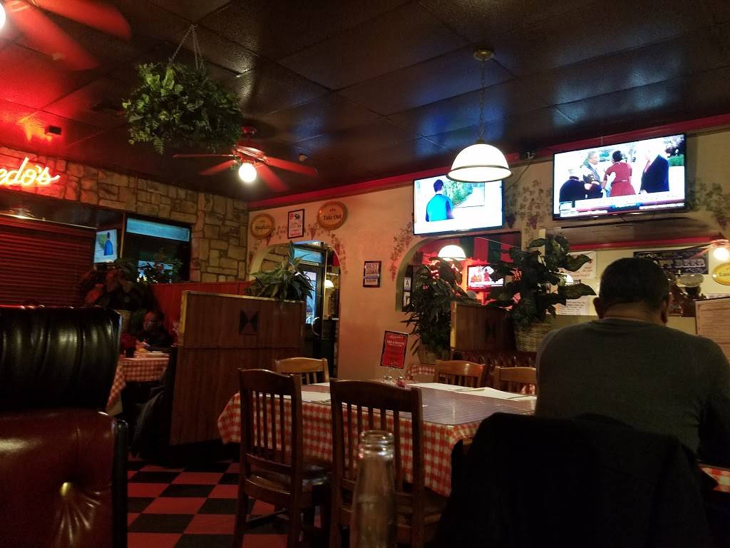 Alfredos Pizza & Pasta | restaurant | 251 W Base Line St, San Bernardino, CA 92410, USA | 9098850218 OR +1 909-885-0218