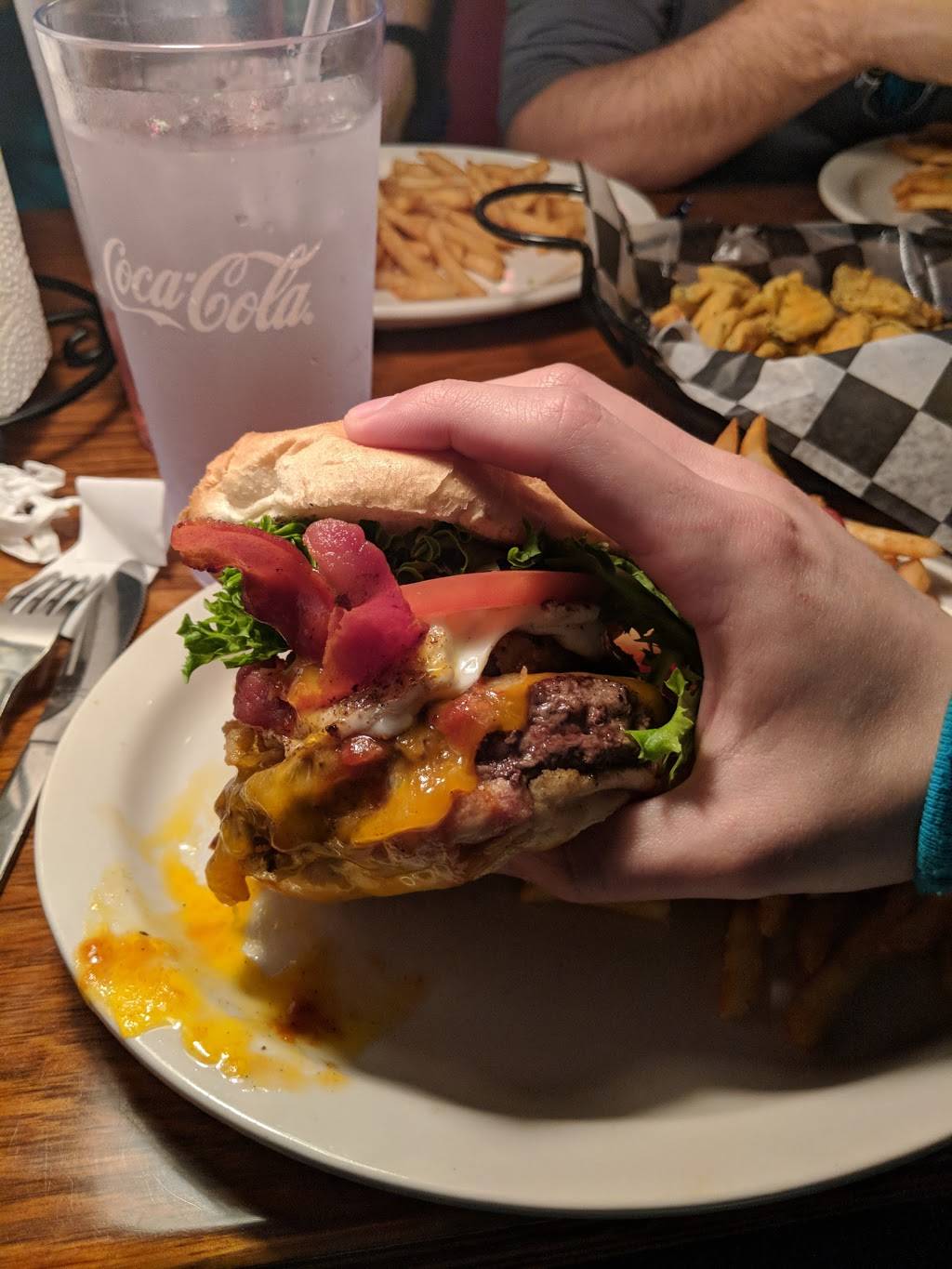 Hells Kitchen | restaurant | 118 Princess St, Wilmington, NC 28401, USA | 9107634133 OR +1 910-763-4133