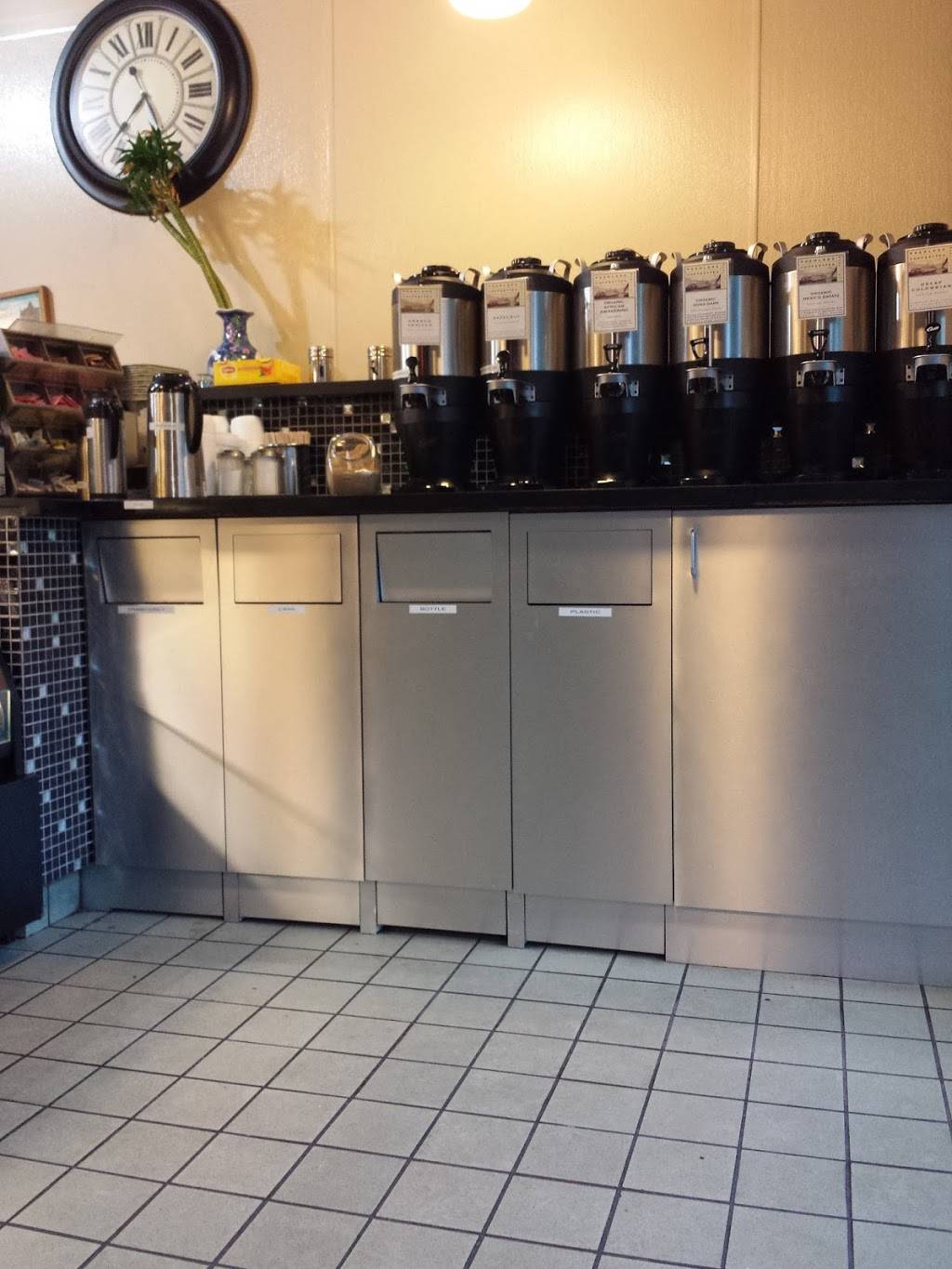 The Bagel Bakery | bakery | 151 Townsend St, San Francisco, CA 94107, USA | 4155430900 OR +1 415-543-0900