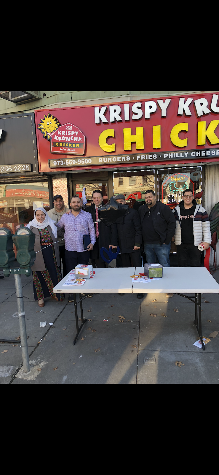 Krispy krunchy chicken | restaurant | 1136 Main St, Paterson, NJ 07503, USA | 9735699500 OR +1 973-569-9500