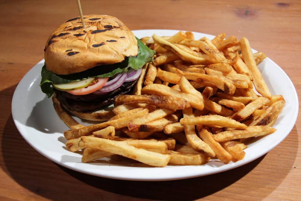 Anchor Bar | restaurant | 120 King St W, Hamilton, ON L8P 1A1, Canada | 9053087888 OR +1 905-308-7888