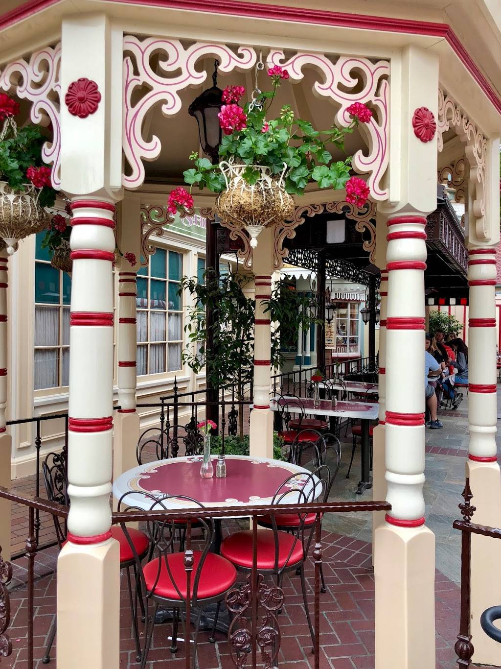 Carnation Cafe | restaurant | Disneyland Park, Anaheim, CA 92802, USA | 7147813463 OR +1 714-781-3463
