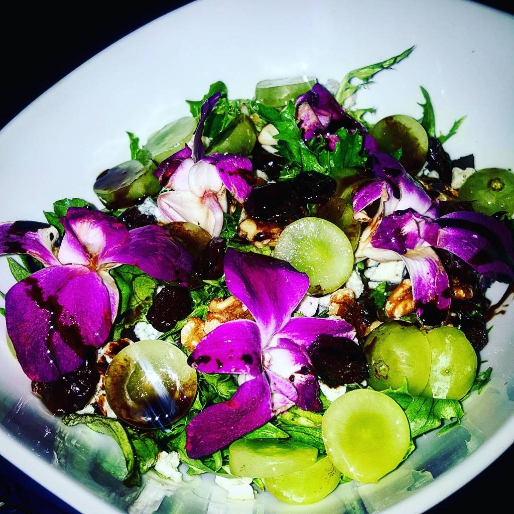 Madrid tapas Restaurant And Wine Bar | restaurant | 225 E Walnut St, Green Bay, WI 54301, United States | 9202648808 OR +1 920-264-8808