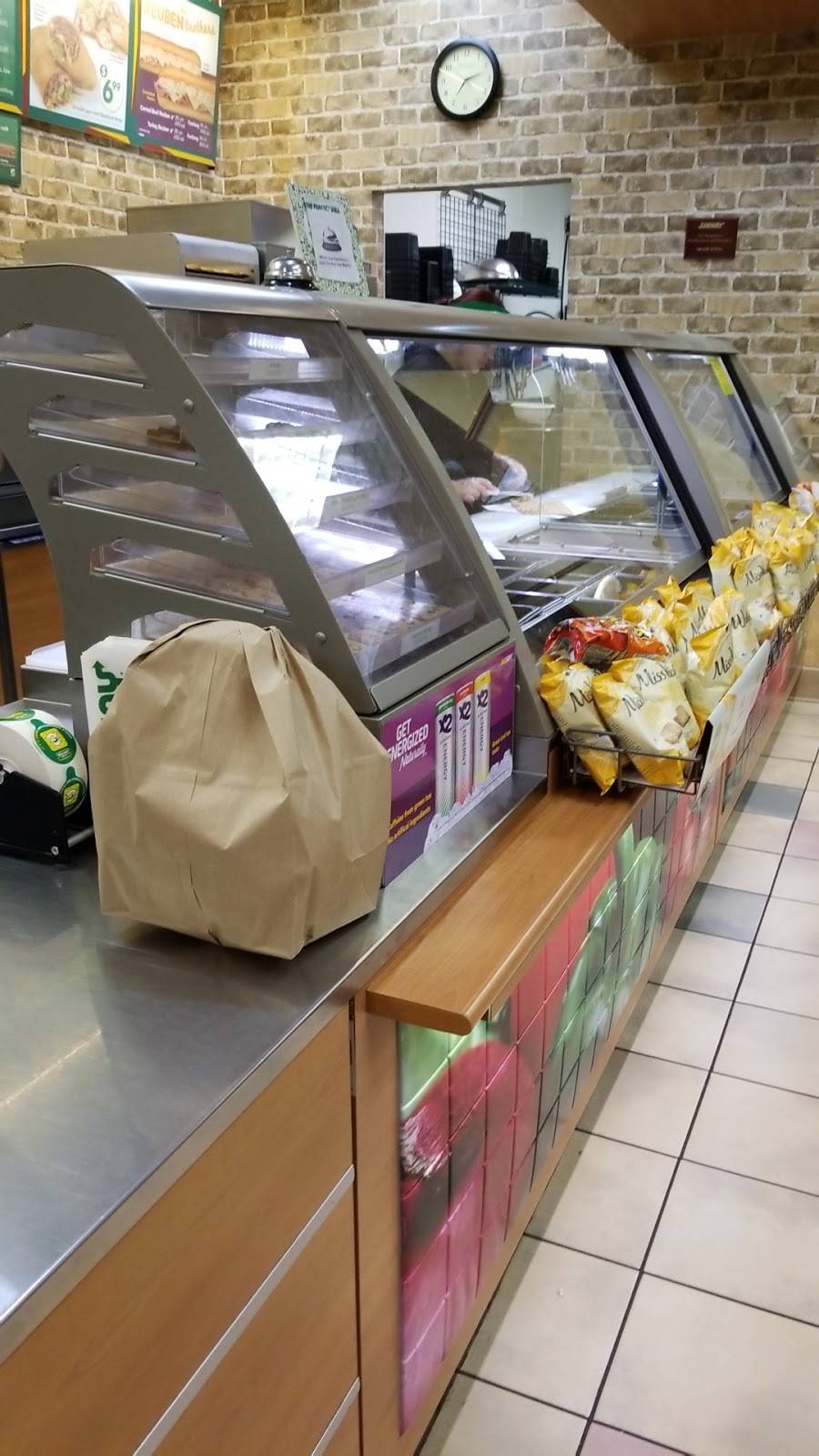 Subway Restaurants | restaurant | 6001 W Parmer Ln, Austin, TX 78727, USA | 5122570300 OR +1 512-257-0300