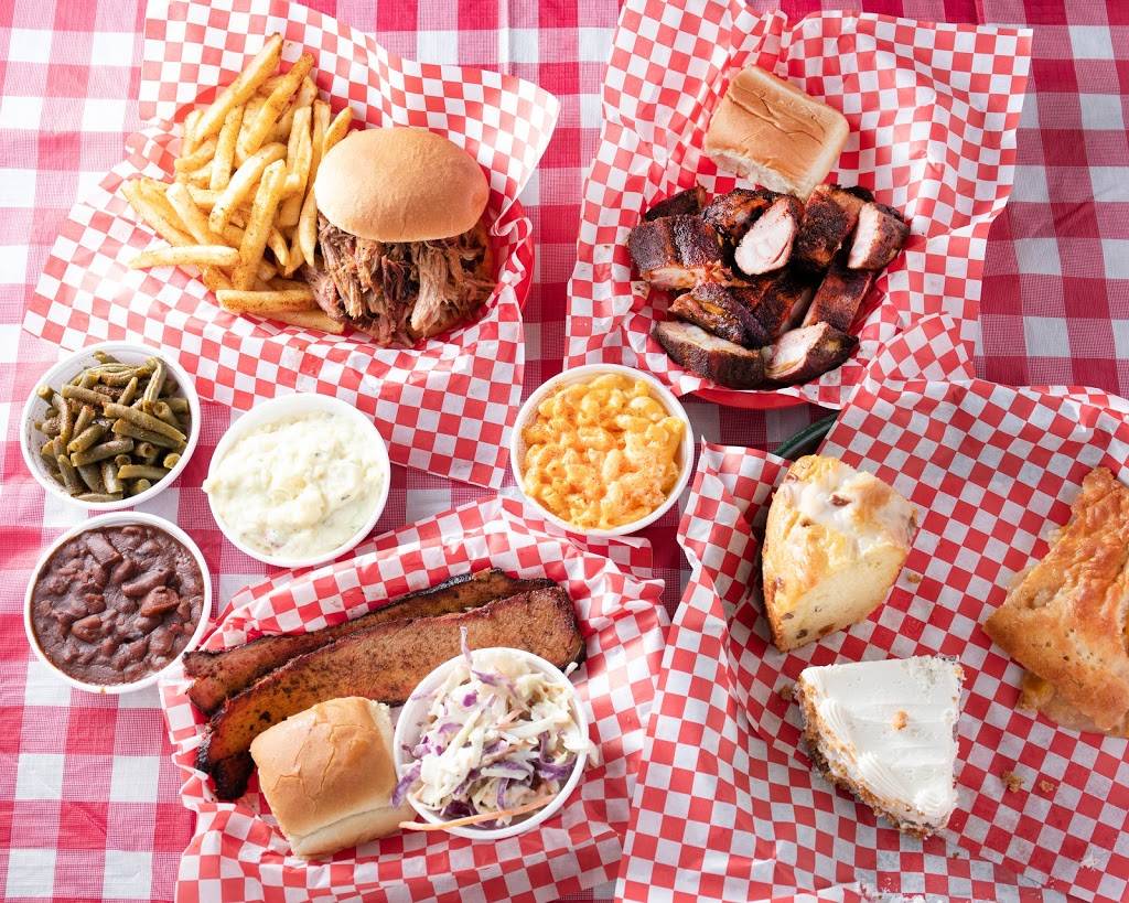Smokin Bones BBQ | restaurant | 3003 E Abram St, Arlington, TX 76010, USA | 8174229633 OR +1 817-422-9633