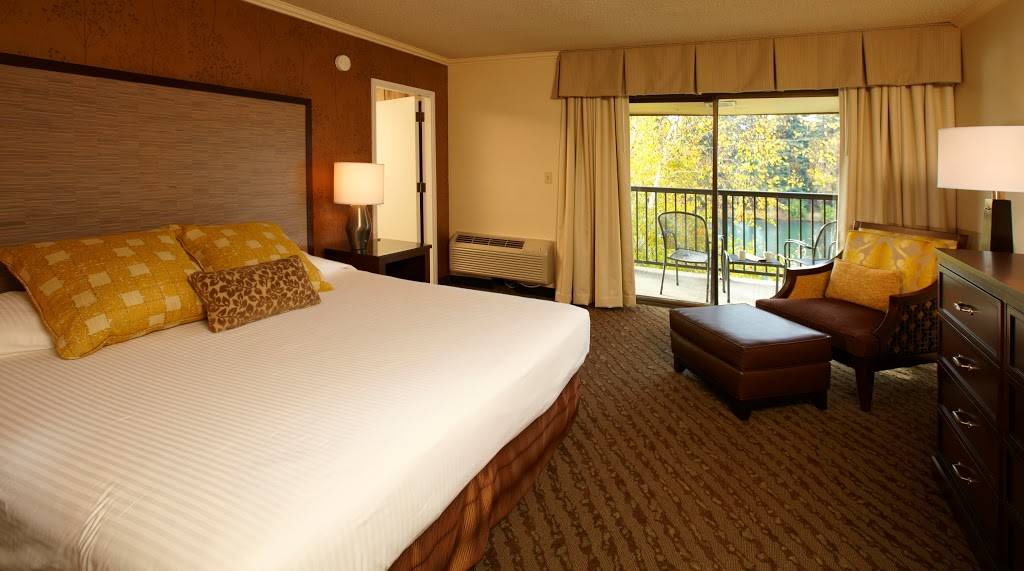 Valley River Inn | restaurant | 1000 Valley River Way, Eugene, OR 97401, USA | 5417431000 OR +1 541-743-1000