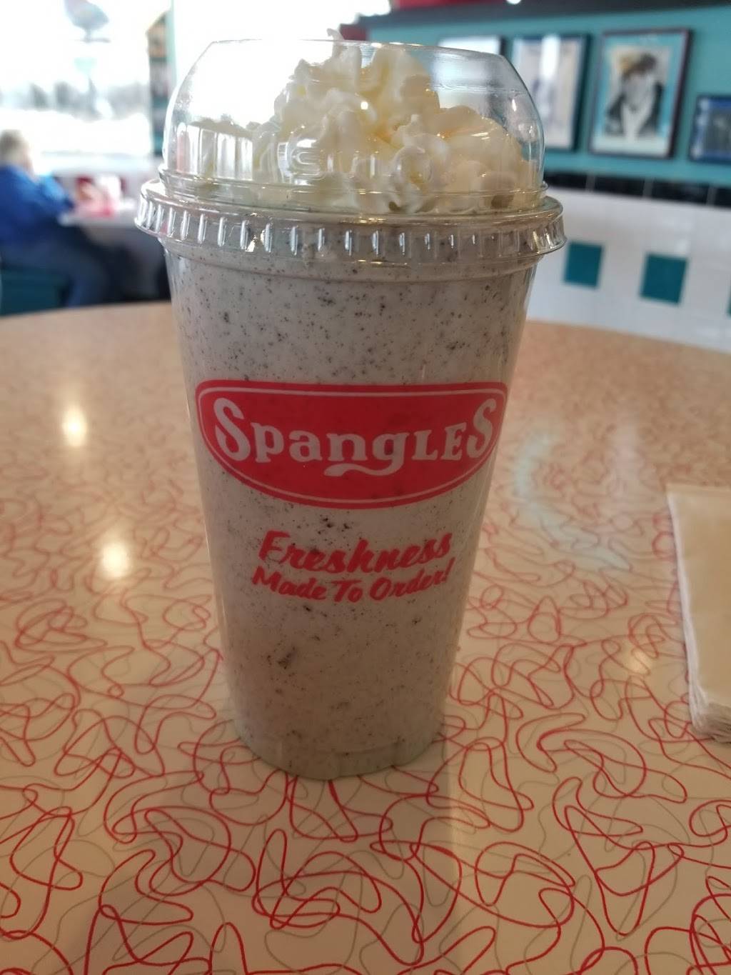 Spangles | restaurant | 2630 S 9th St, Salina, KS 67401, USA | 7858272525 OR +1 785-827-2525