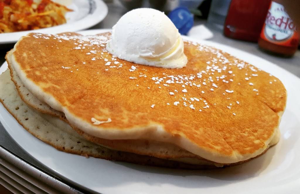 Lincoln Square Pancake House | restaurant | 613 W 11th St, Indianapolis, IN 46202, USA | 3179867565 OR +1 317-986-7565