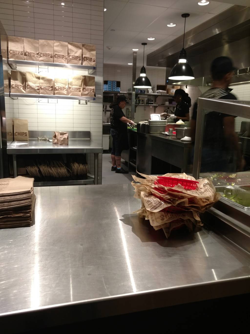 Chipotle Mexican Grill | restaurant | 130 N 4th St, Brooklyn, NY 11249, USA | 7183841785 OR +1 718-384-1785