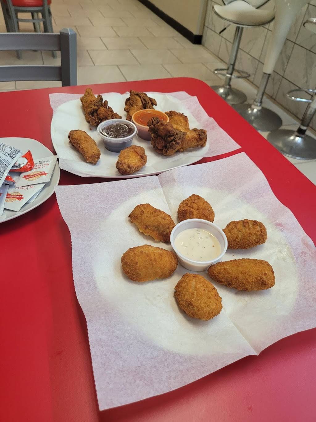 Grill Shack | restaurant | 6967 S 27th St, Franklin, WI 53132, USA | 4143045579 OR +1 414-304-5579