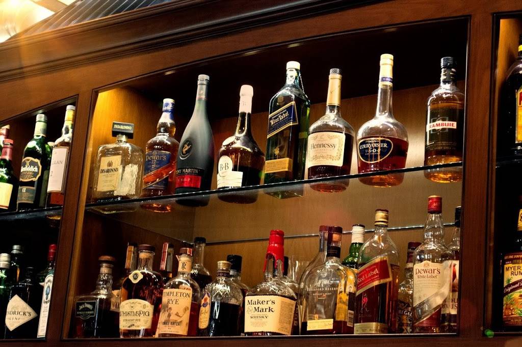 The Black Marlin | restaurant | 560 El Camino Real, Tustin, CA 92780, USA | 7149297427 OR +1 714-929-7427