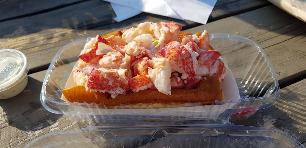 Cohasset Lobster Pound | restaurant | 82 Border St, Cohasset, MA 02025, USA | 7813831551 OR +1 781-383-1551