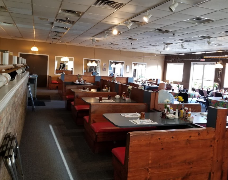 Flap Jack Family Restaurant | restaurant | 102 W Carpenter St, Charlevoix, MI 49720, USA | 2315476466 OR +1 231-547-6466