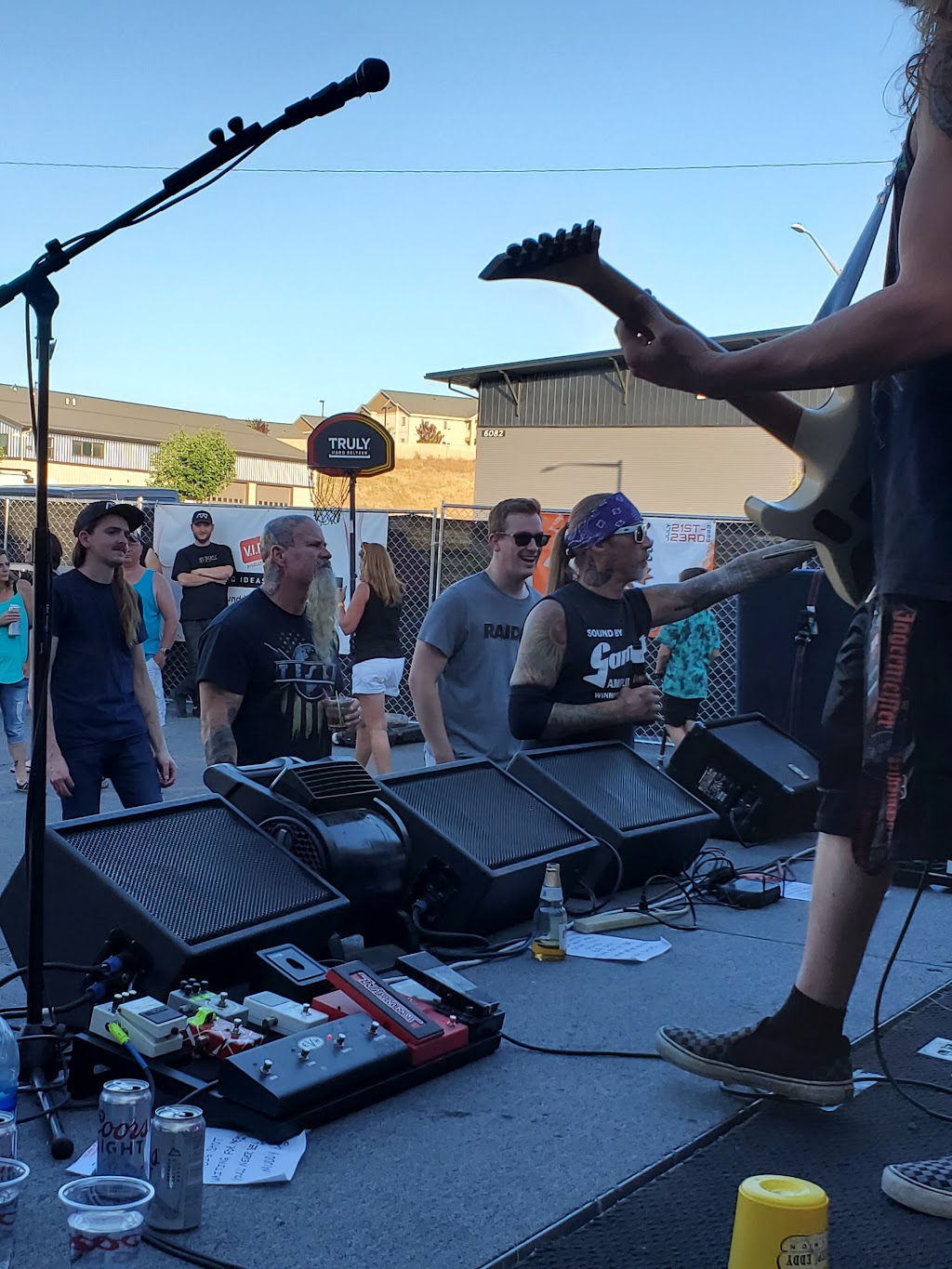 Cruisers Bar & Grill | restaurant | 6105 W Seltice Way, Post Falls, ID 83854, USA | 2087585233 OR +1 208-758-5233