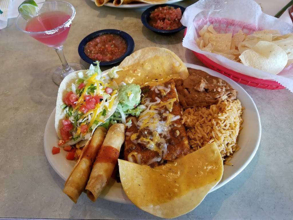 Chuys | restaurant | 4001 Bagpiper Way Suite 199, Arlington, TX 76018, USA | 8175572489 OR +1 817-557-2489