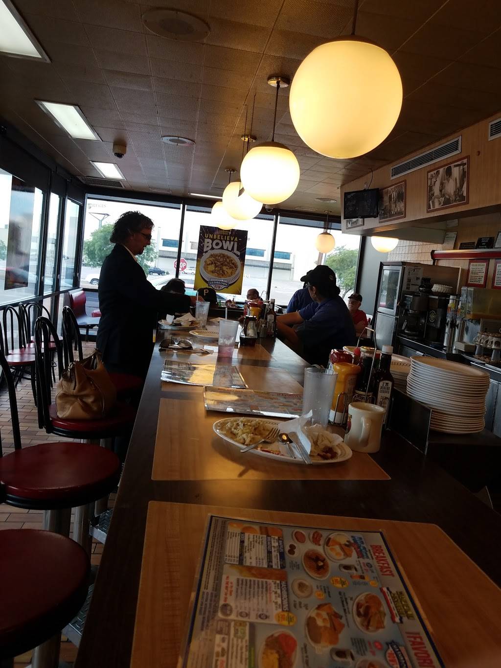 Waffle House | meal takeaway | 8401 Pearl St, Thornton, CO 80229, USA | 3032871337 OR +1 303-287-1337