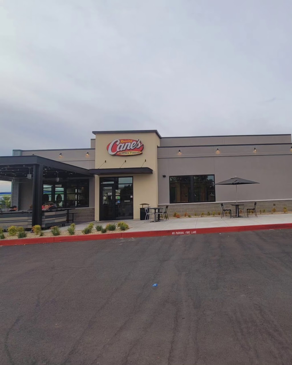 Raising Canes Chicken Fingers | restaurant | 3348 El Camino Ave, Sacramento, CA 95821, USA | 9164904587 OR +1 916-490-4587