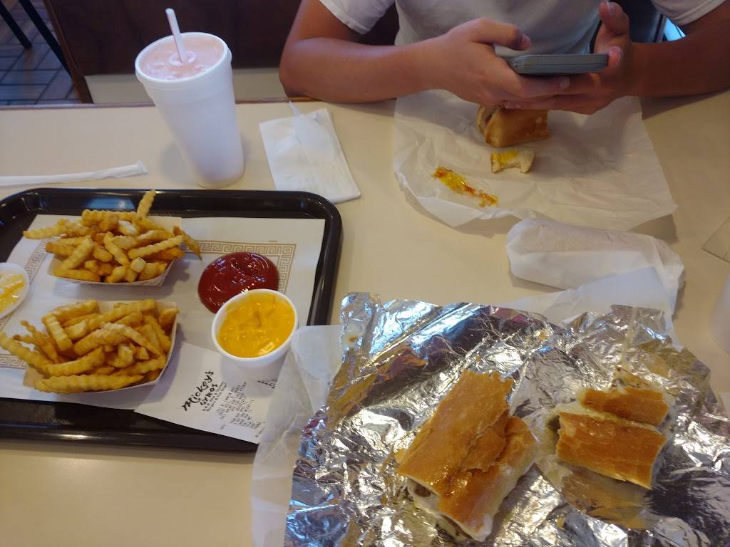 Mickeys Gyros | restaurant | 1701 N Larkin Ave, Crest Hill, IL 60403, USA | 8157304800 OR +1 815-730-4800