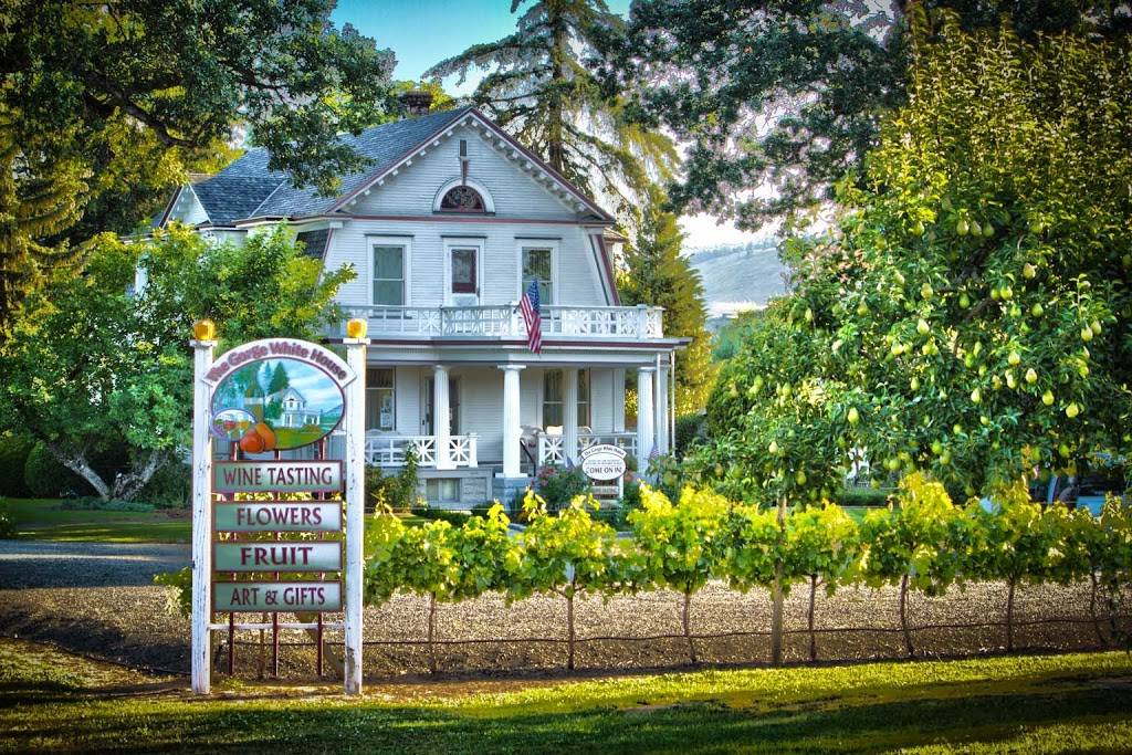 The Gorge White House | cafe | 2265 OR-35, Hood River, OR 97031, USA | 5413862828 OR +1 541-386-2828