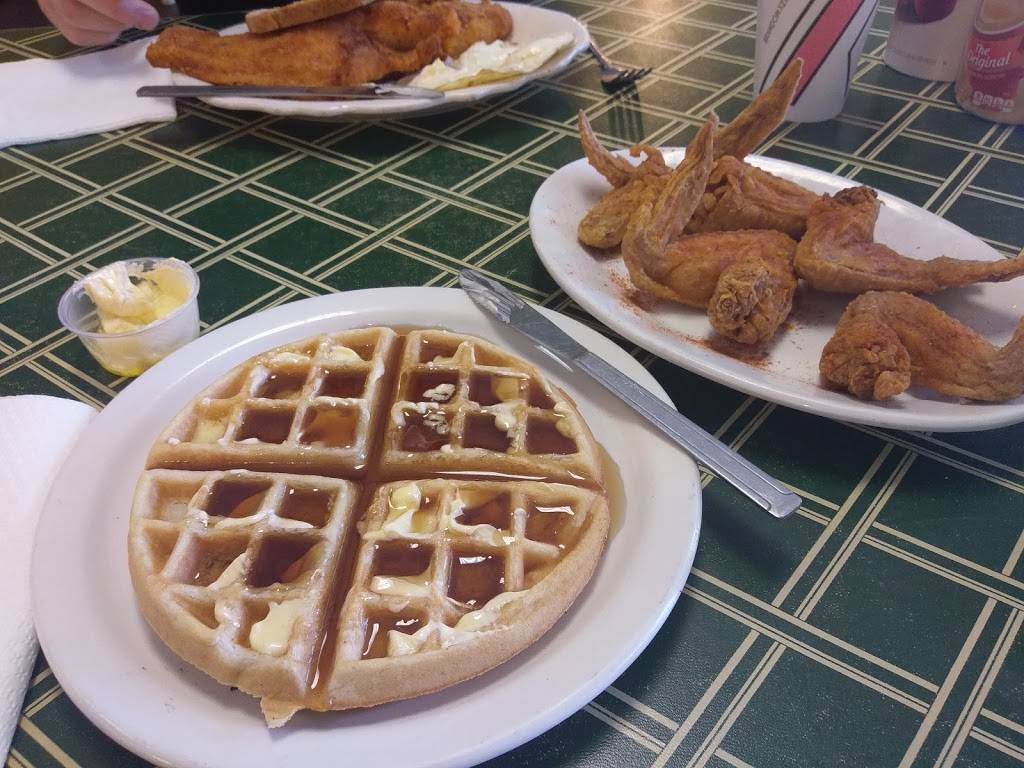 Grill N Cafe | cafe | 2613 W State St, Milwaukee, WI 53233, USA | 4142434123 OR +1 414-243-4123