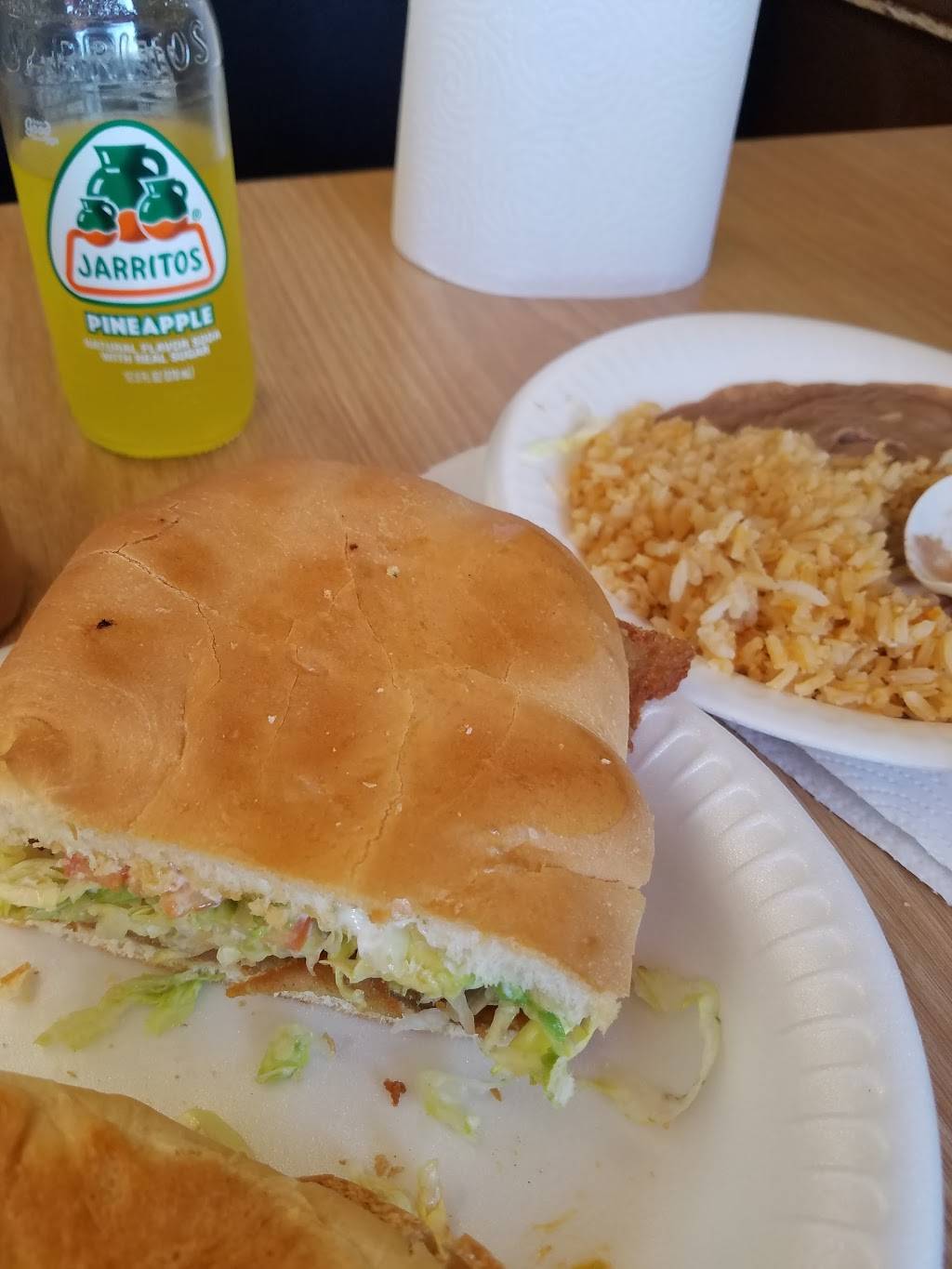 Torta La Hechizera | restaurant | 119 W Jefferson Blvd, Dallas, TX 75208, USA | 2149462313 OR +1 214-946-2313