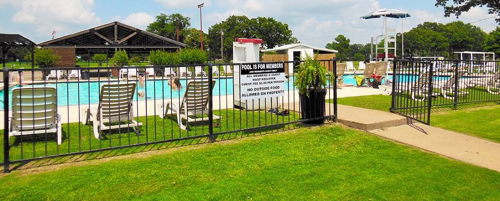 Van Zandt Country Club | restaurant | 17960 I-20 Frontage Rd, Canton, TX 75103, USA | 9035674884 OR +1 903-567-4884