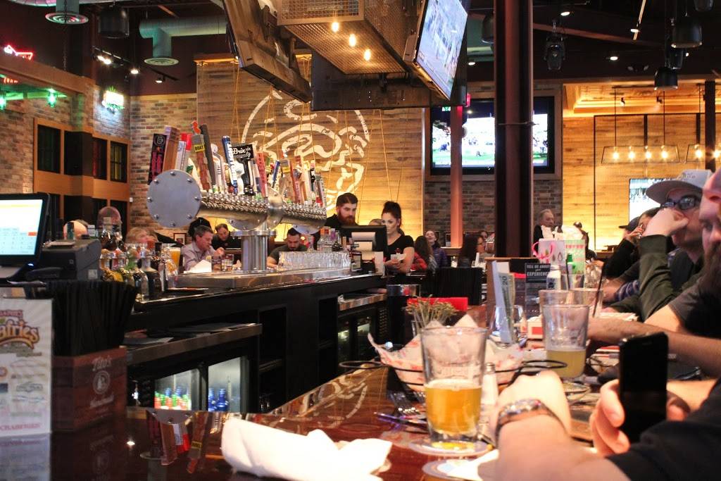 Chickies & Petes | restaurant | 1526 Packer Ave, Philadelphia, PA 19145, USA | 2152180500 OR +1 215-218-0500