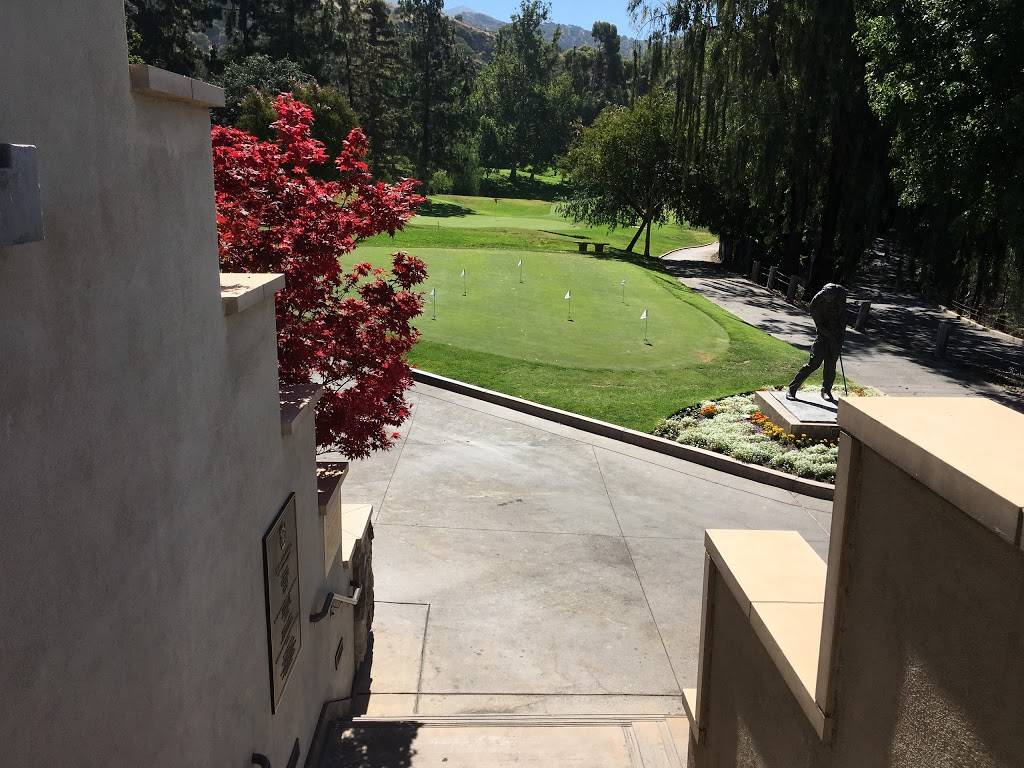 Hilltop Restaurant and Bar | restaurant | 1500 E Walnut Ave, Burbank, CA 91501, USA | 8187365530 OR +1 818-736-5530