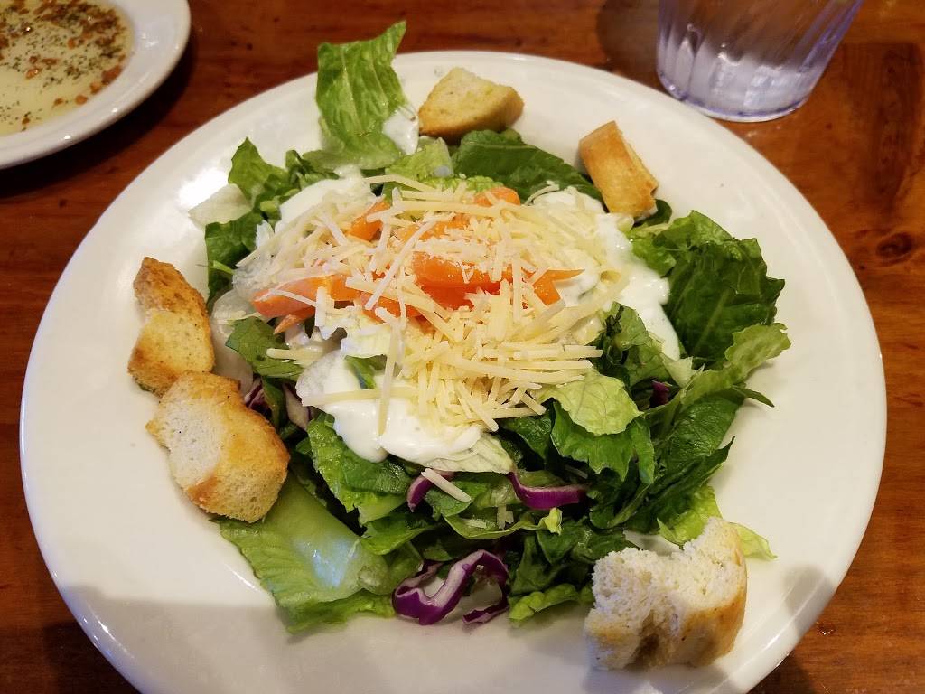 Johnny Carinos | restaurant | 1608 Garth Brooks Blvd, Yukon, OK 73099, USA | 4053500756 OR +1 405-350-0756