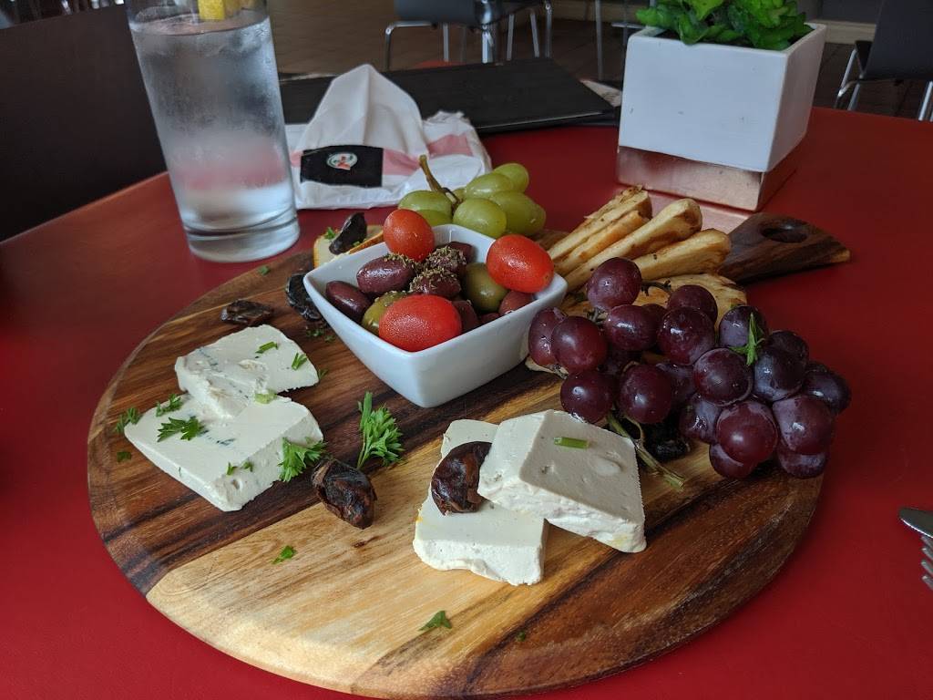 The Lemon Tree | restaurant | 395 Ontario Street #A1, St. Catharines, ON L2N 7N6, Canada | 2893624000 OR +1 289-362-4000