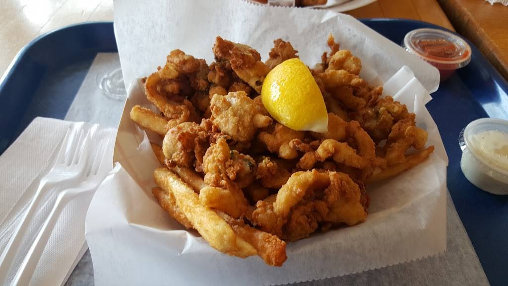 Sandbar | restaurant | 31 Kimberly Ave, West Haven, CT 06516, USA | 2039333700 OR +1 203-933-3700