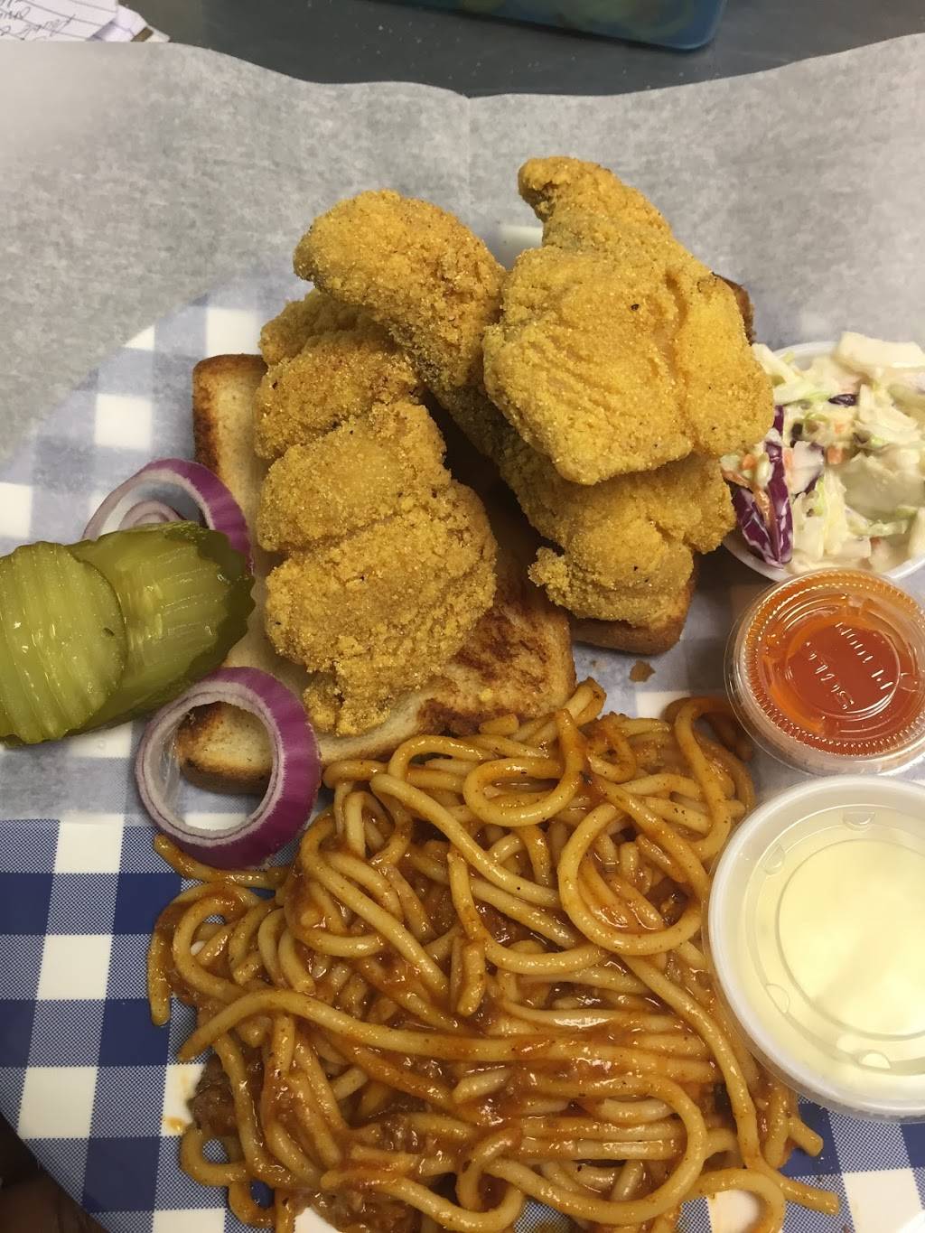 SUGABOATS RESTAURANT | restaurant | 201 Whitehall St, Jackson, TN 38301, USA | 7317364150 OR +1 731-736-4150