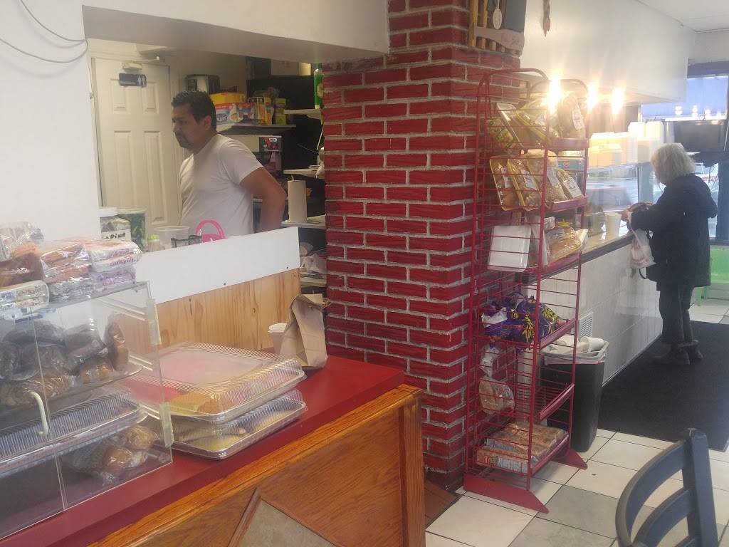 La Esquinita Deli Restaurant | restaurant | 112 Sheridan Blvd, Inwood, NY 11096, USA | 5168370206 OR +1 516-837-0206