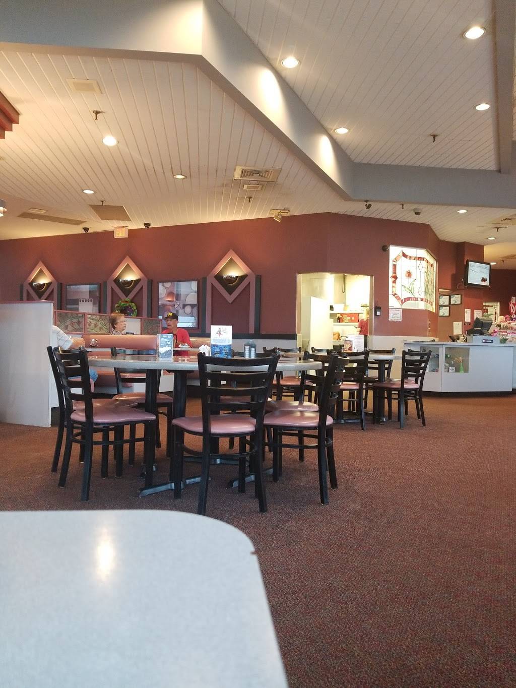 Russ Restaurant | restaurant | 3531 Alpine Ave NW, Grand Rapids, MI 49544, USA | 6167842230 OR +1 616-784-2230